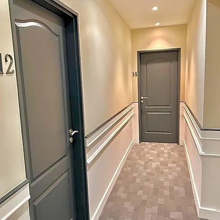 Les Deux Coteaux 호텔 3*